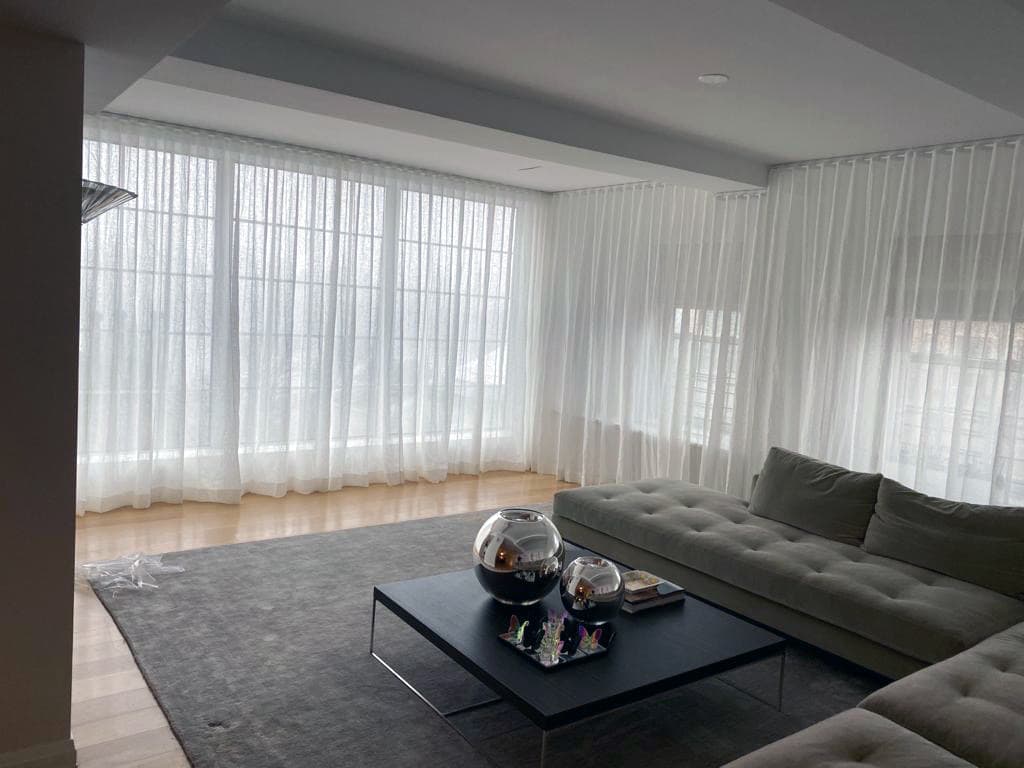 <strong>Sheer</strong> Drapes